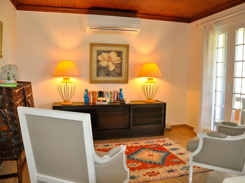 Villa photo 1