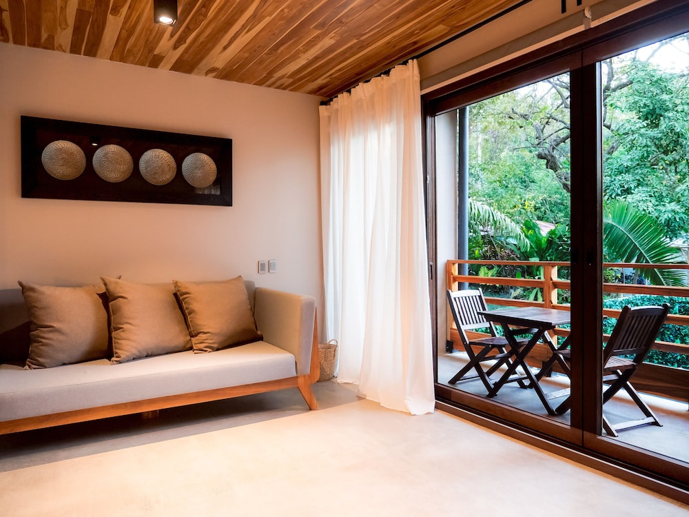 Room, Balcony, Mountain View photo 2
