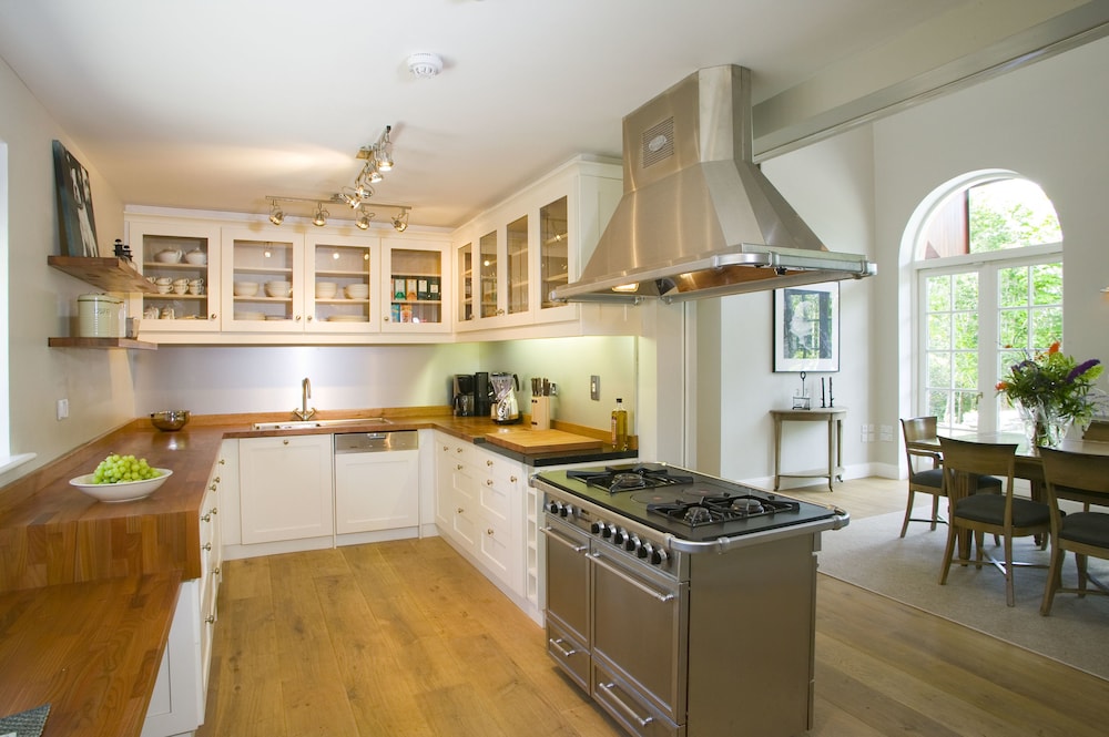 Villa (Bay) photo 2