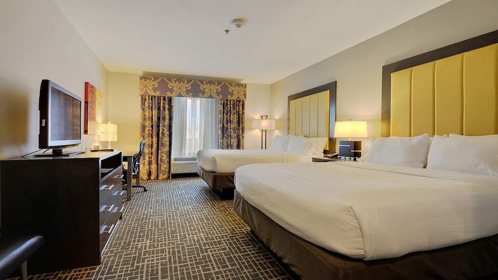 Standard Room, 2 Queen Beds - Photo 1