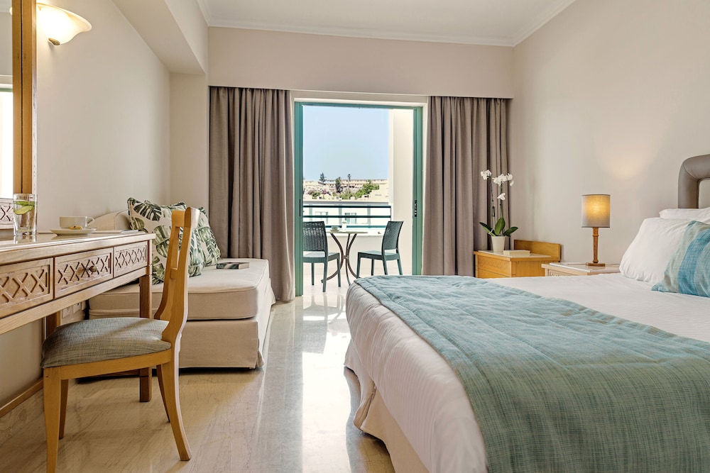 Twin Room - Photo 1