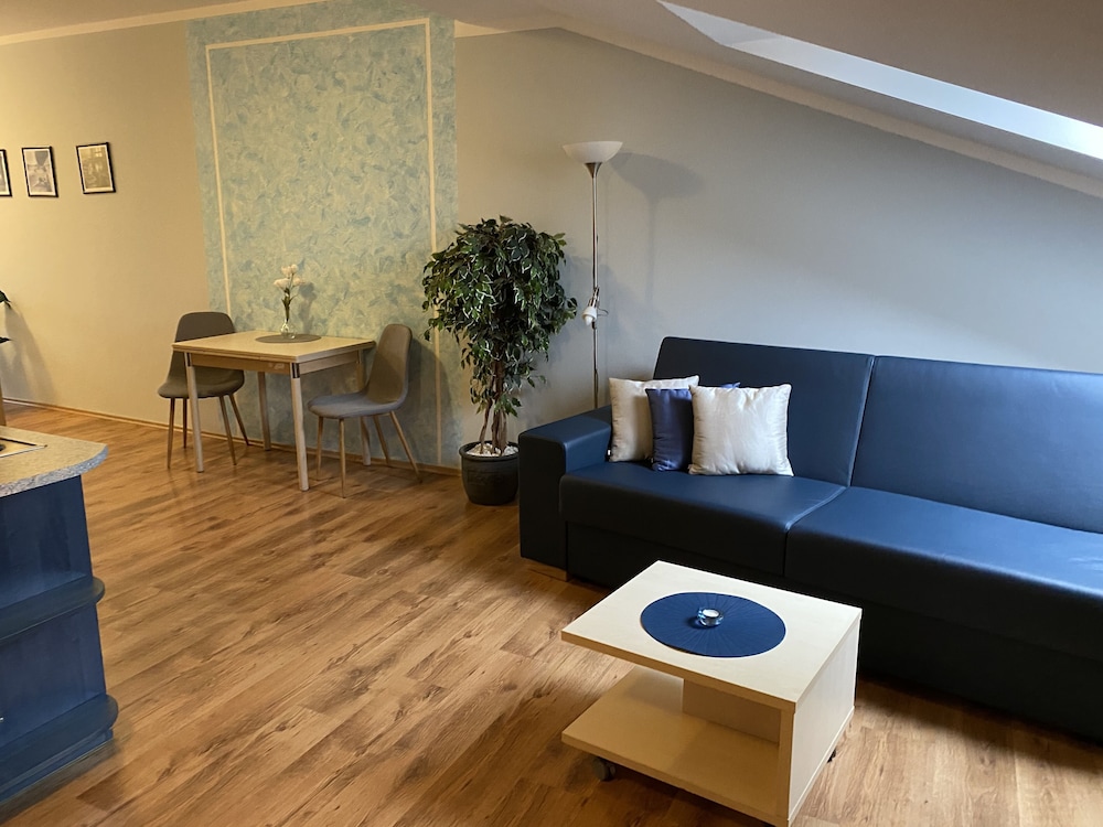 Deluxe Studio Suite photo 2