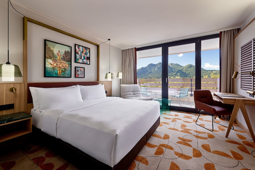 Suite, 1 Bedroom, Balcony, Garden View
