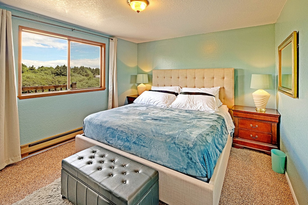 Family Condo, 1 Bedroom, Beach View, Beachfront photo 3
