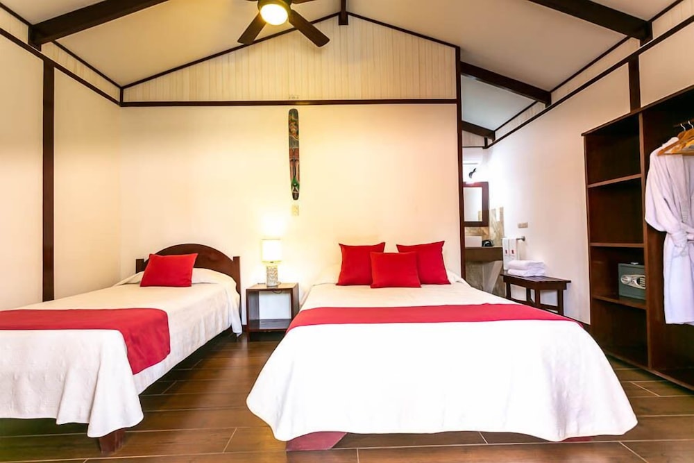 Superior Triple Room photo 3