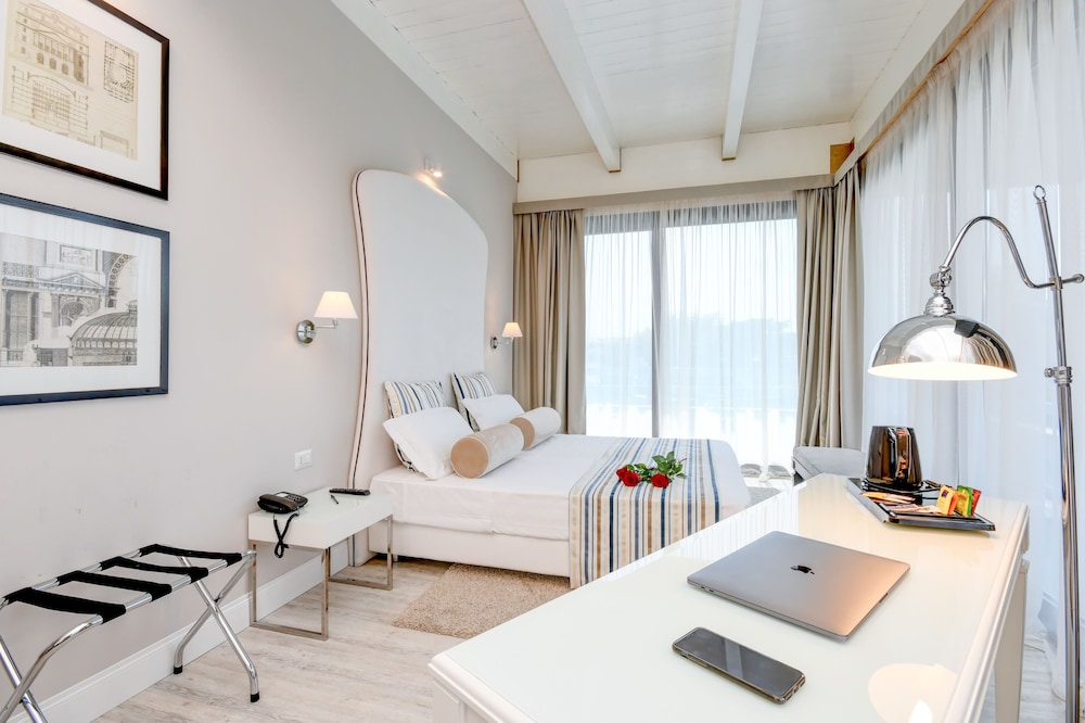 Panoramic Suite, Jetted Tub (Jacuzzi)