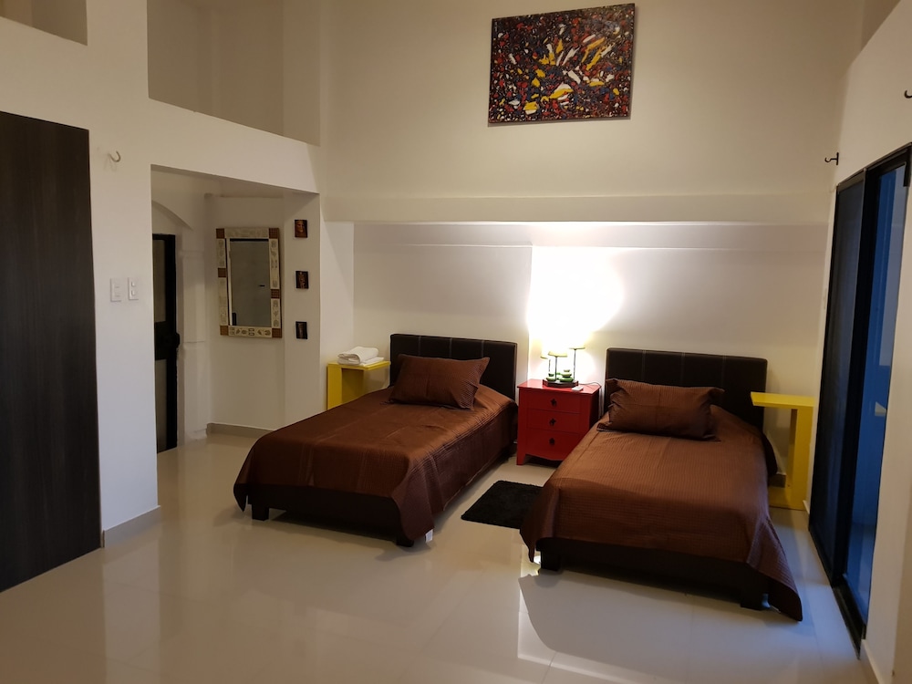 Basic Triple Room photo 1