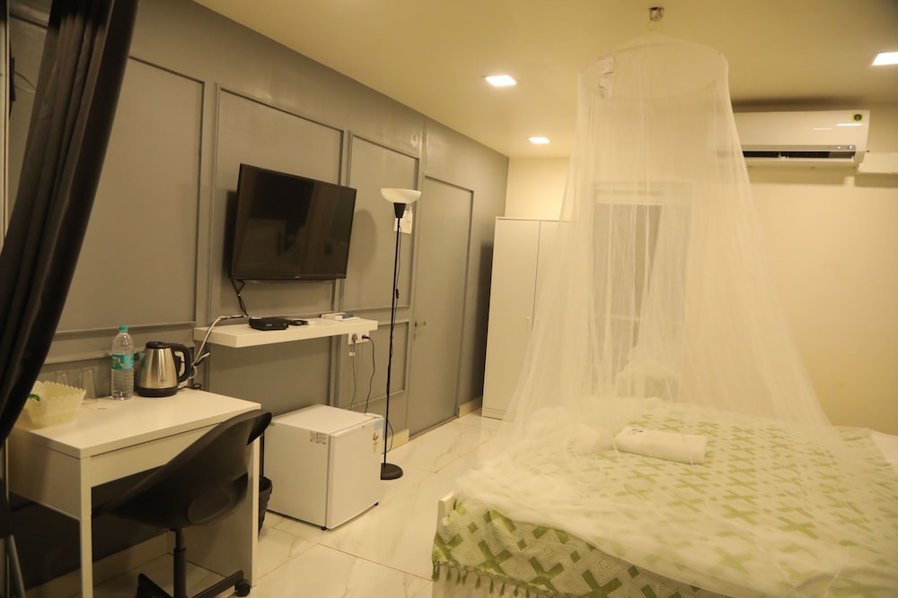 Basic Room, Balcony, Garden View