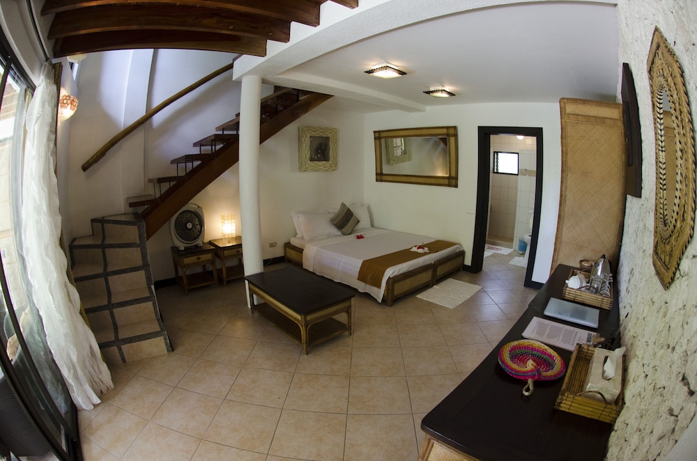 Family Quadruple Room photo 3