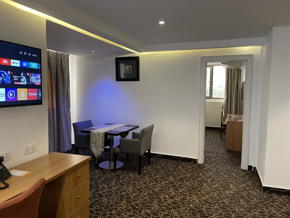 Executive Suite photo 3