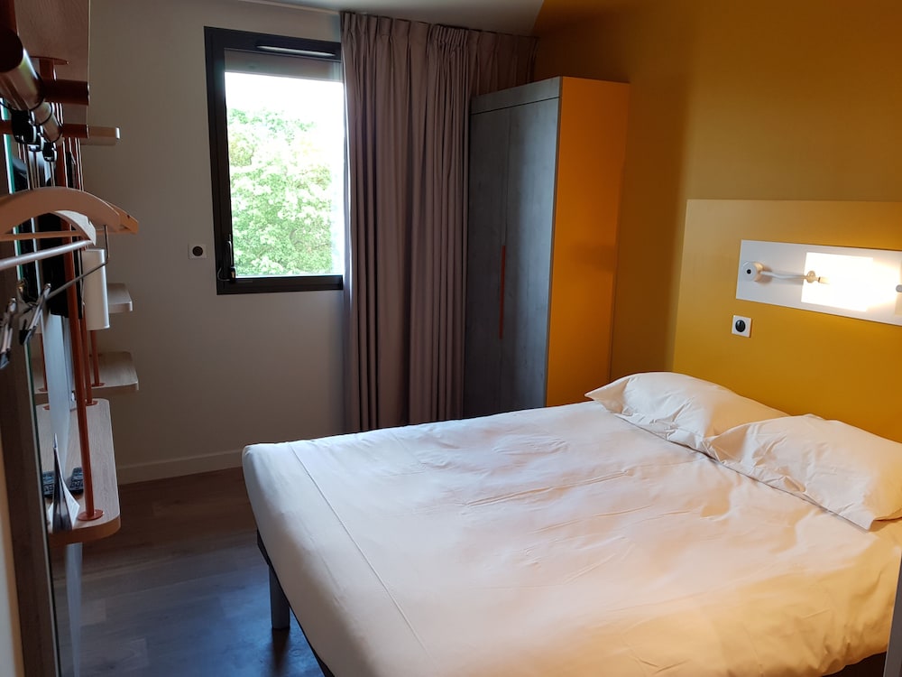 Triple Room, Multiple Beds photo 3