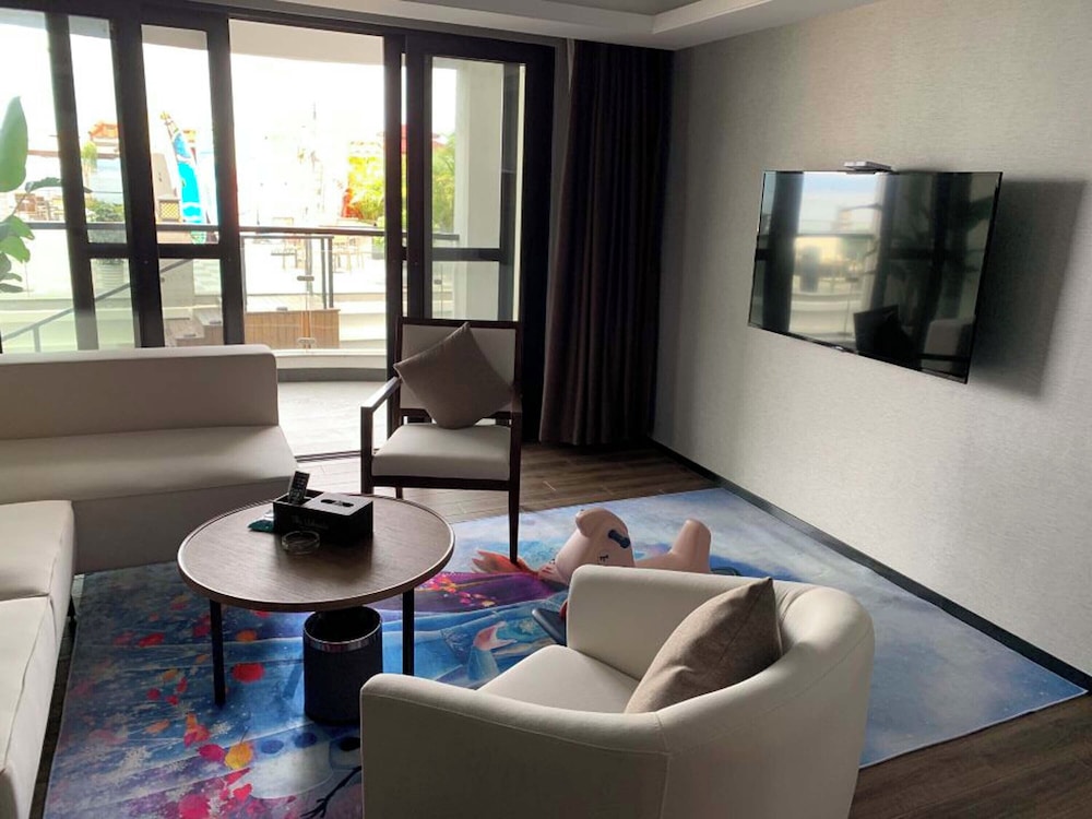 Luxury Suite, Beach View photo 3
