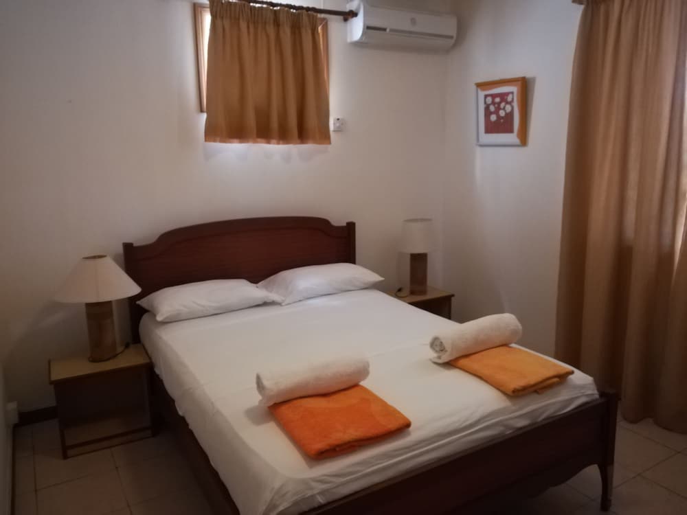 Comfort Villa, 4 Bedrooms, Beach View photo 3