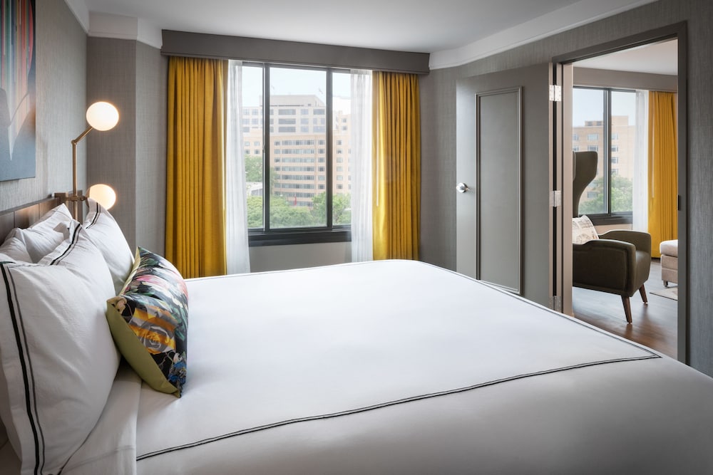 Suite, 1 Bedroom, City View