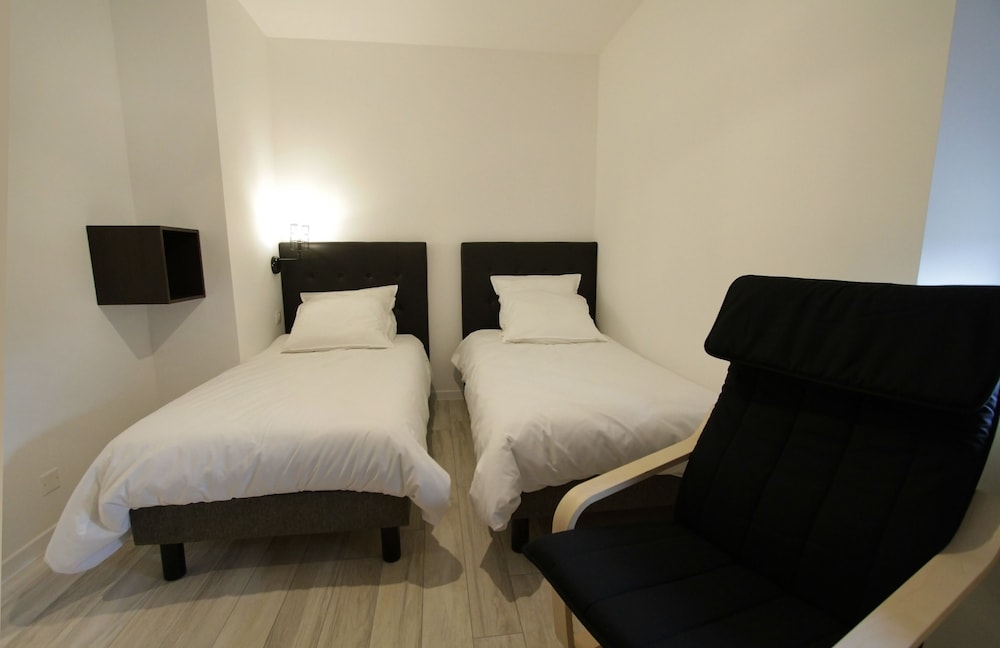 Superior Penthouse, 2 Bedrooms, Terrace, Garden Area
