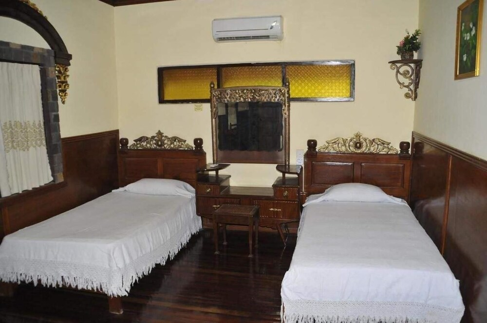 Family Room photo 2