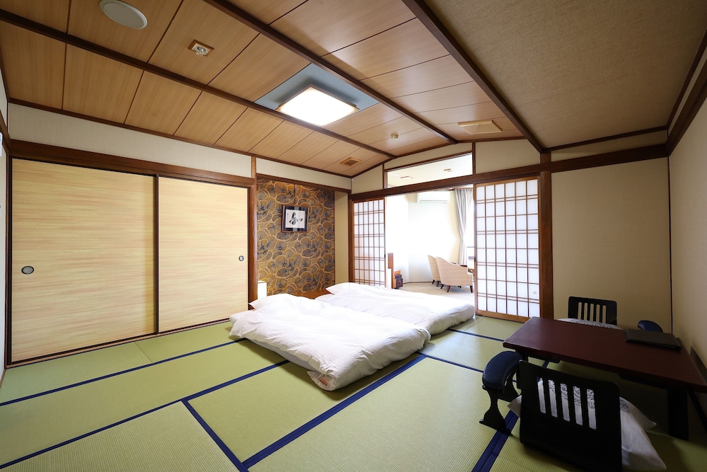 Japanese Style Family Room with Open Air Bath photo 2