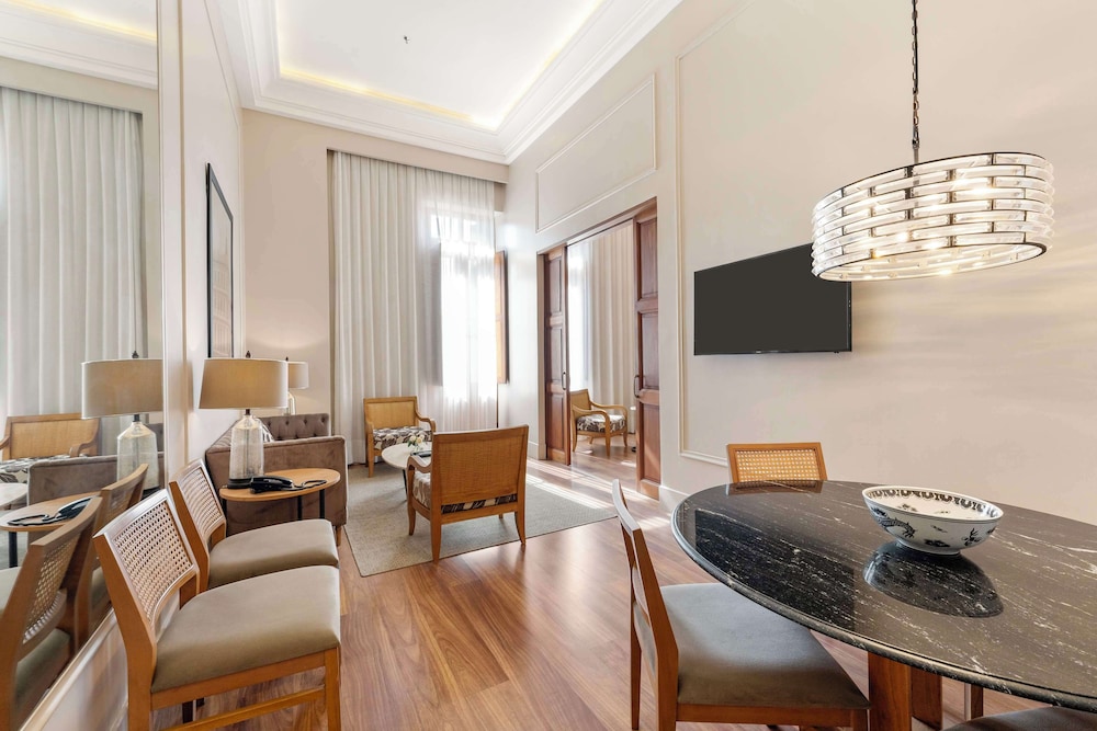 Presidential Suite, 1 King Bed photo 3