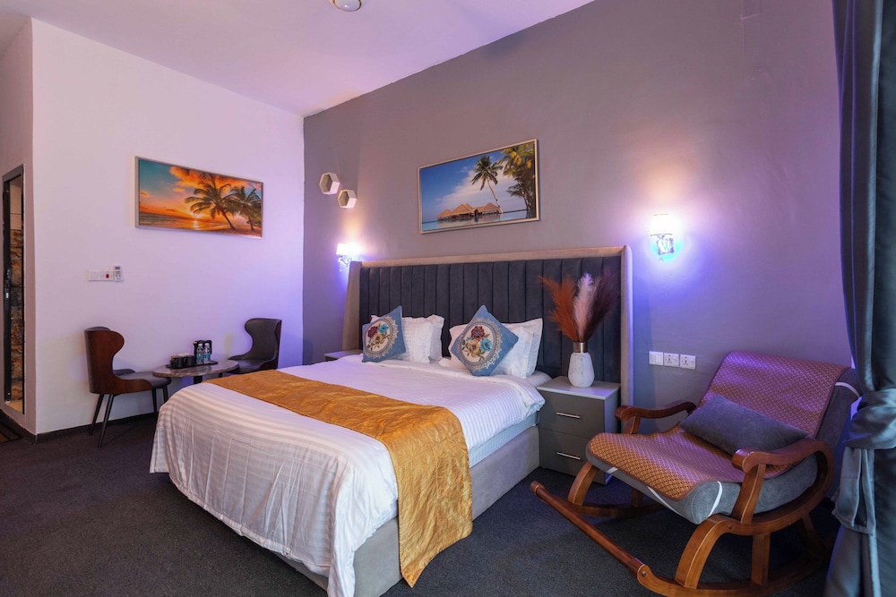Luxury Double Room, Pool View