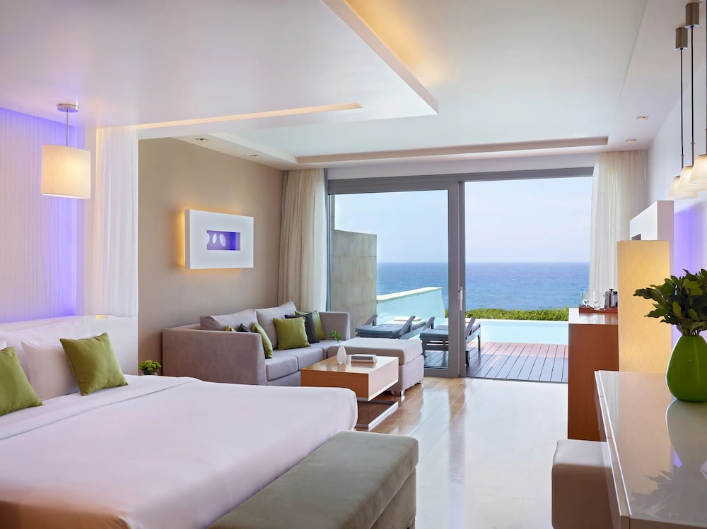 Amus Suite, Private Pool with Sea View