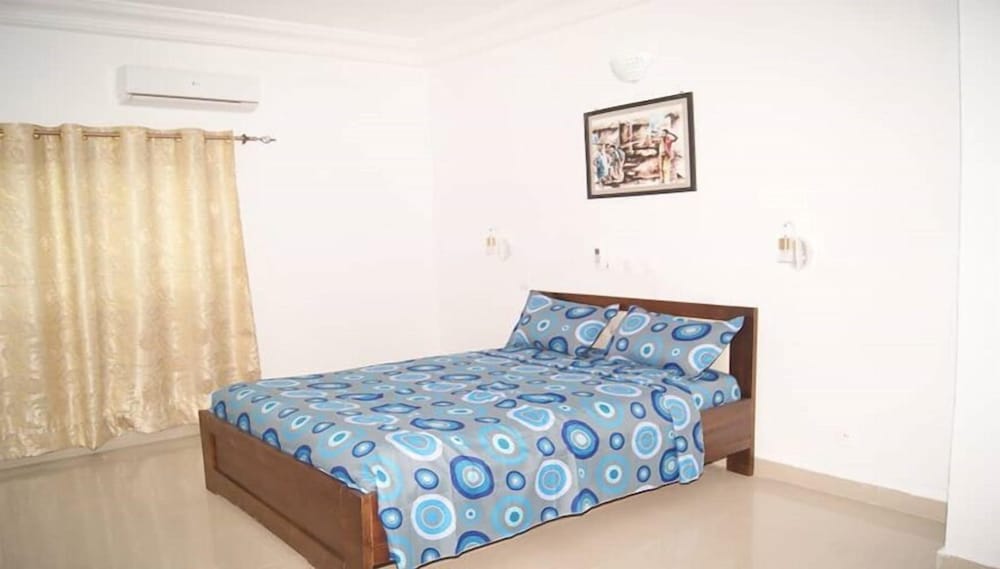 Deluxe Suite, Garden View (Abidjan)