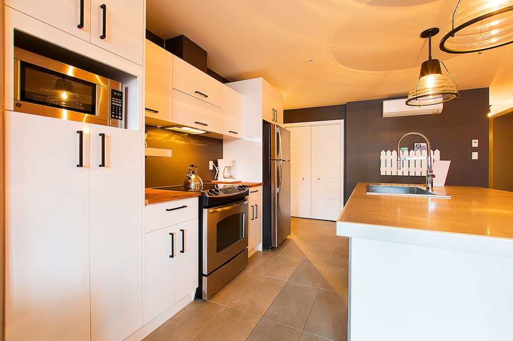 Penthouse Loft, 2 Bedrooms (402) thumbnail 6