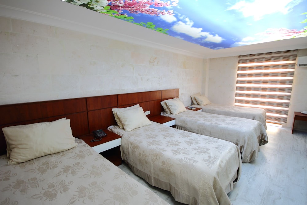Classic Quadruple Room, Multiple Beds, Non Smoking photo 1