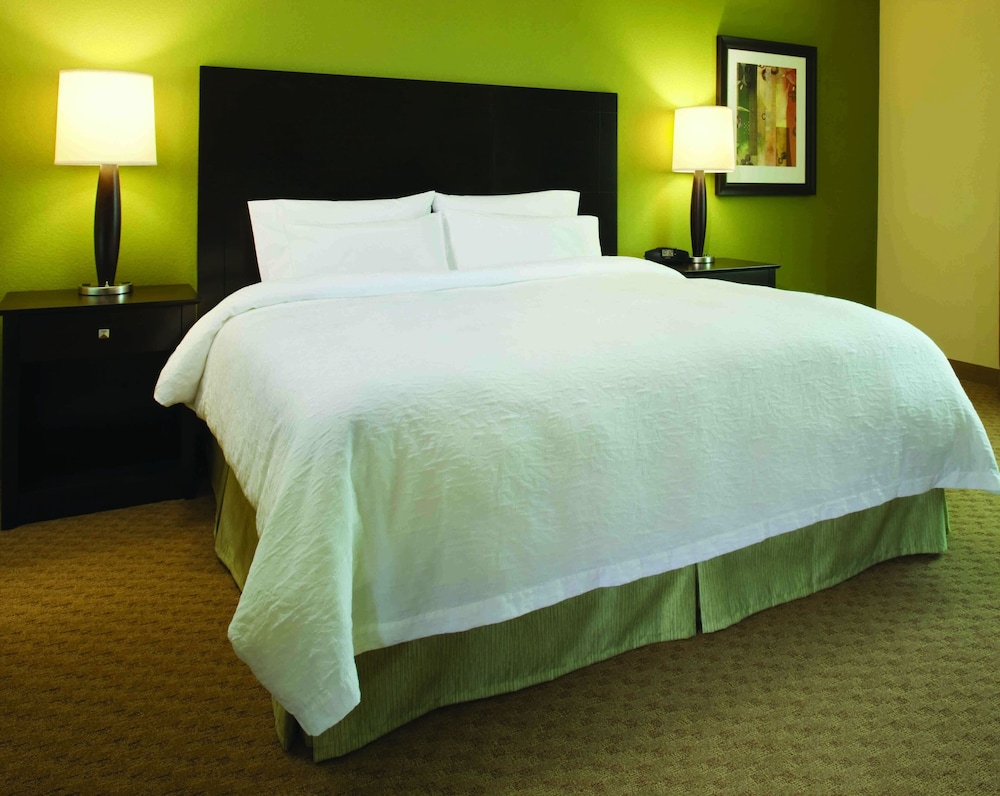Room, 1 Double Bed, Accessible, Bathtub - Photo 1