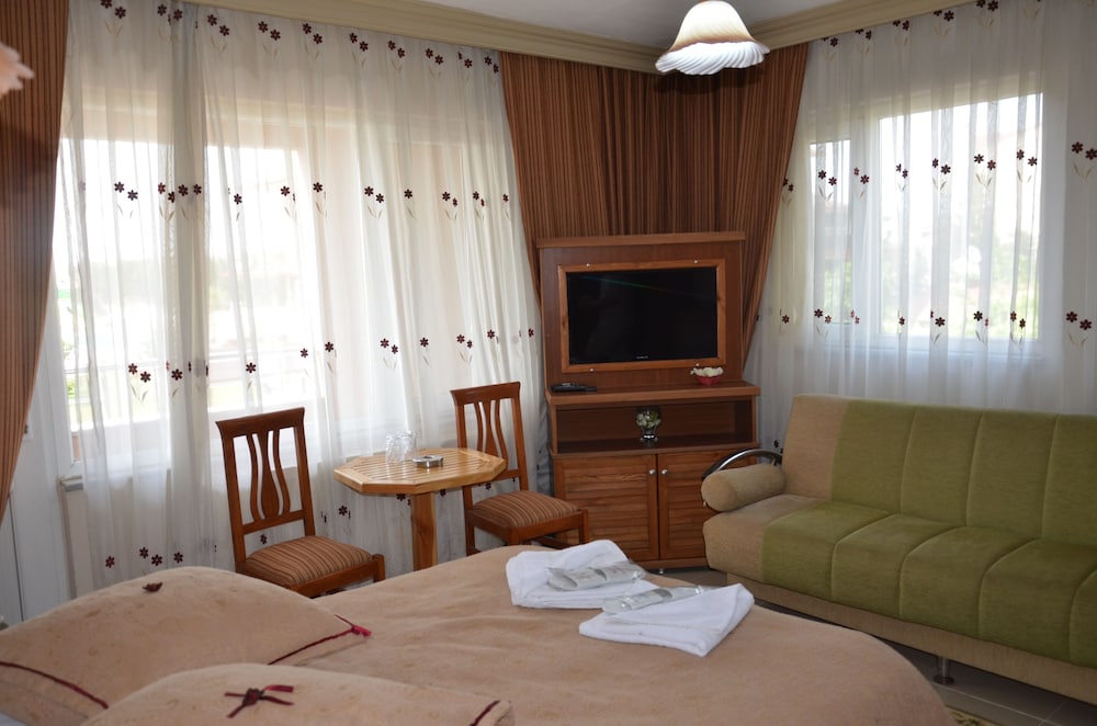 Standard Triple Room photo 3