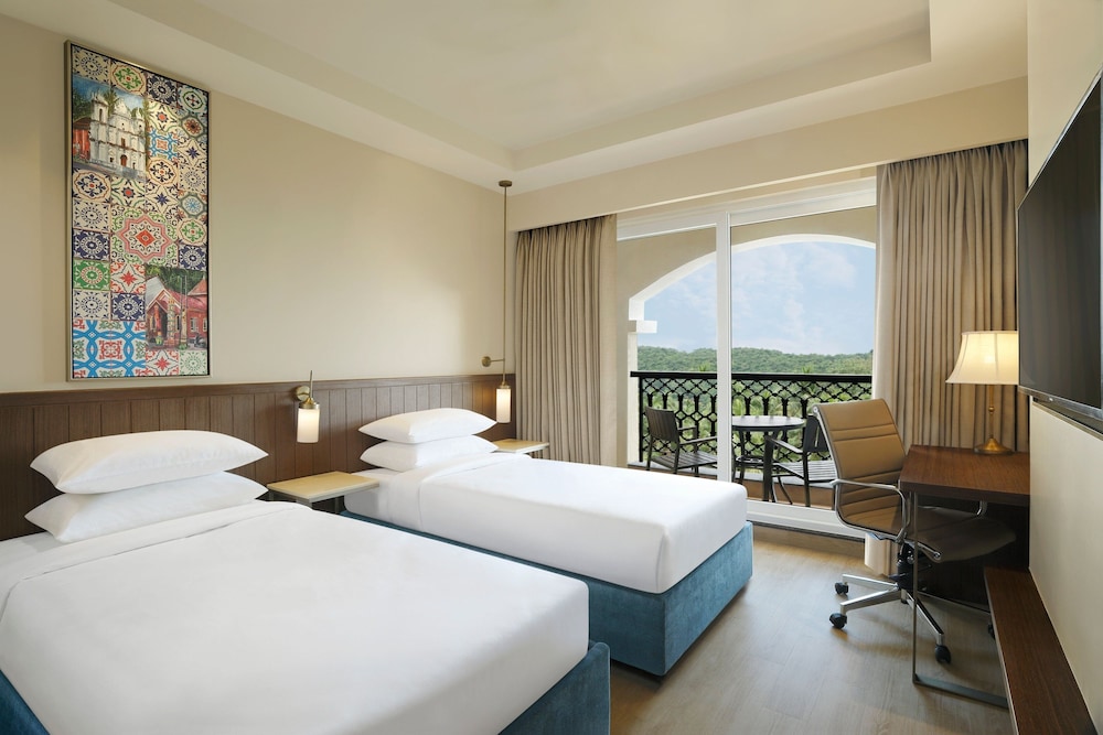 Deluxe Room, 2 Twin Beds - Photo 6
