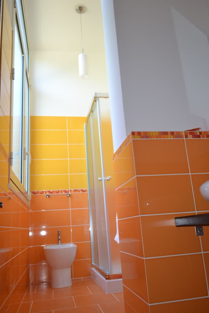 Standard Double Room (Orange) photo 2