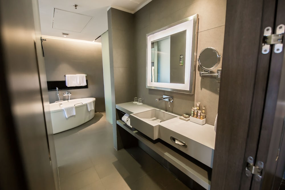 Premier Suite, 1 King Bed, Club Lounge Access