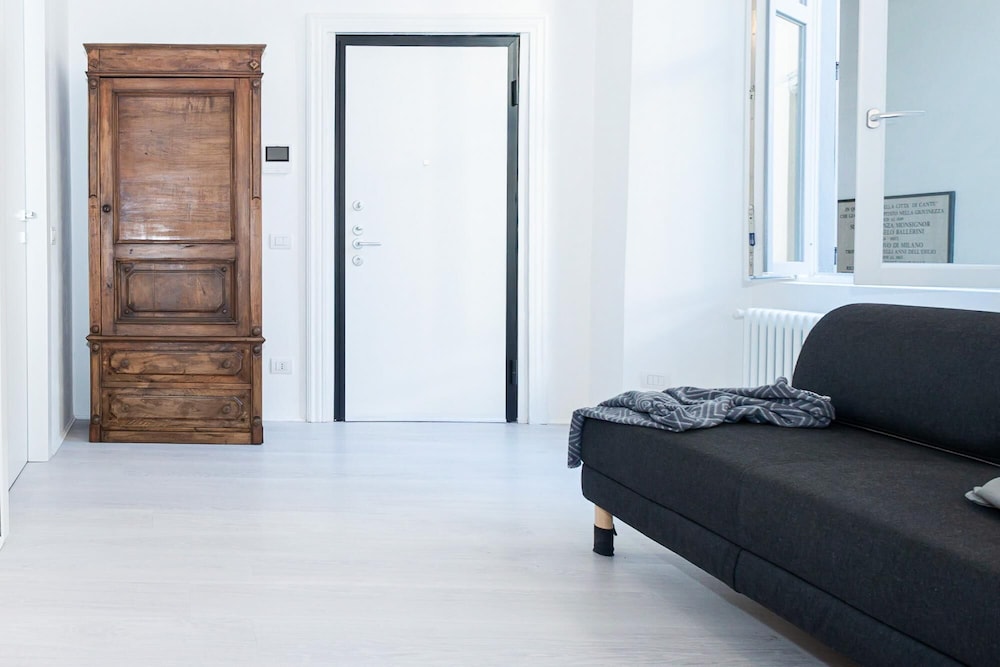 Apartment photo 2