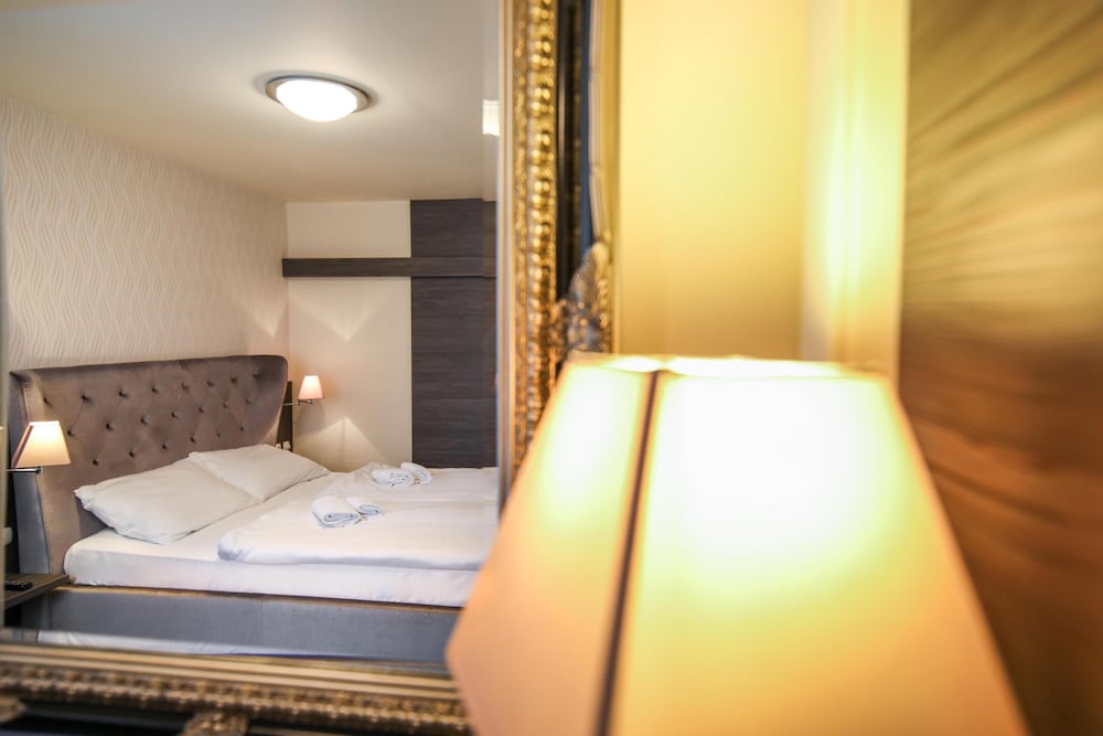 Standard Double Room - Photo 5