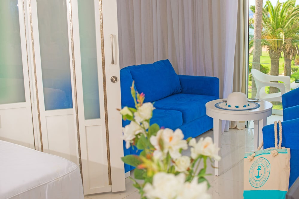 Family Room, Sea View photo 2