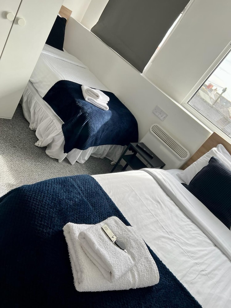 Twin Room - Photo 1