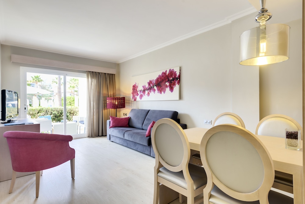 Premium One Bedroom Apartment Private Garden - Photo 6
