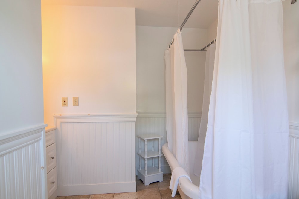 Standard Room photo 3