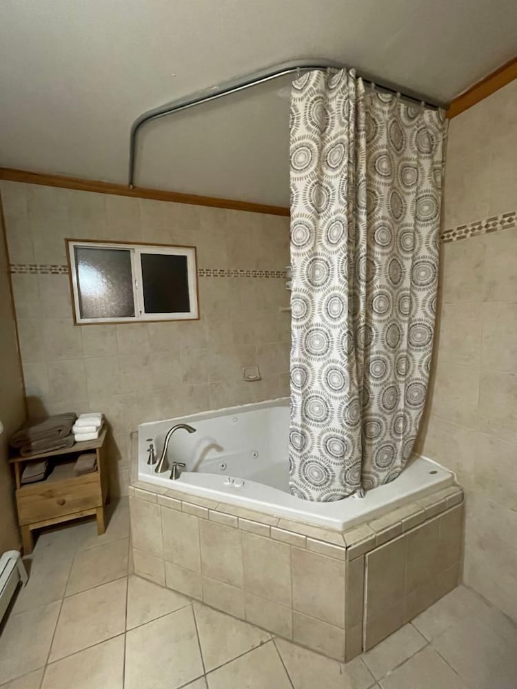 Condo, Multiple Beds, Kitchen, Mountain View photo 3