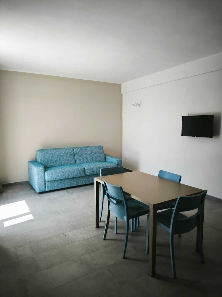 Deluxe Apartment, 1 Bedroom, Patio, Garden View