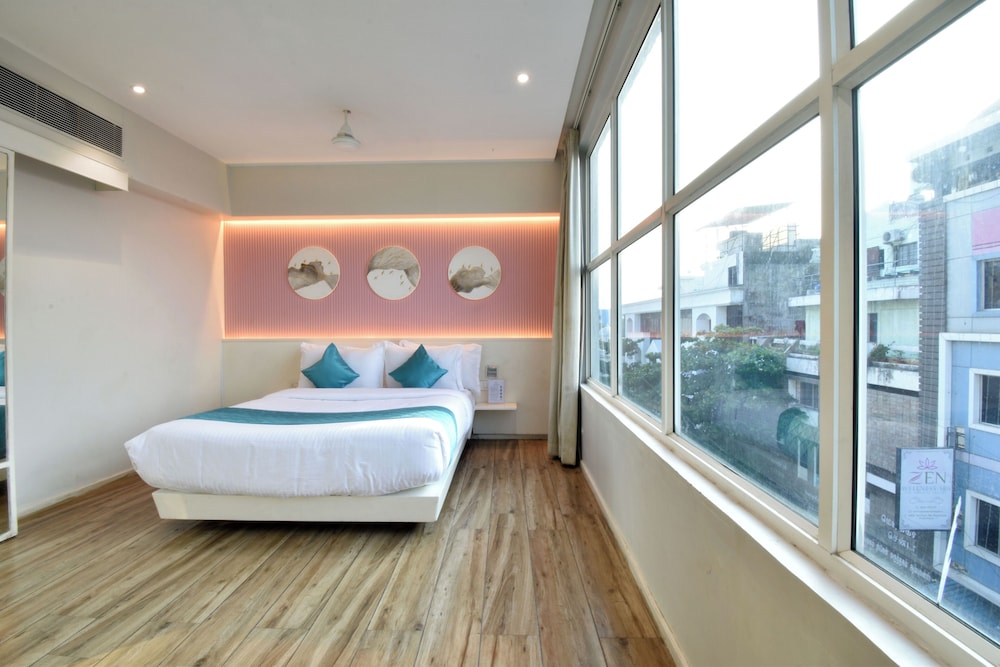 Executive Room - Photo 1