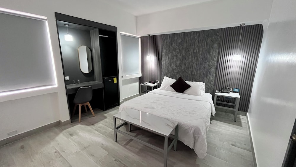 Suite, Jetted Tub photo 3
