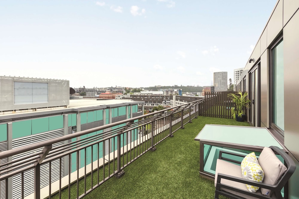 Premier 2 Bedroom Apartment with Balcony thumbnail 6