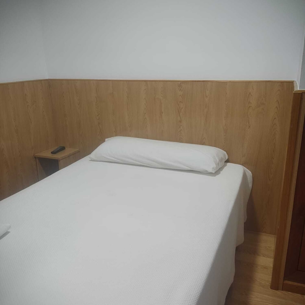 Basic Single Room photo 3