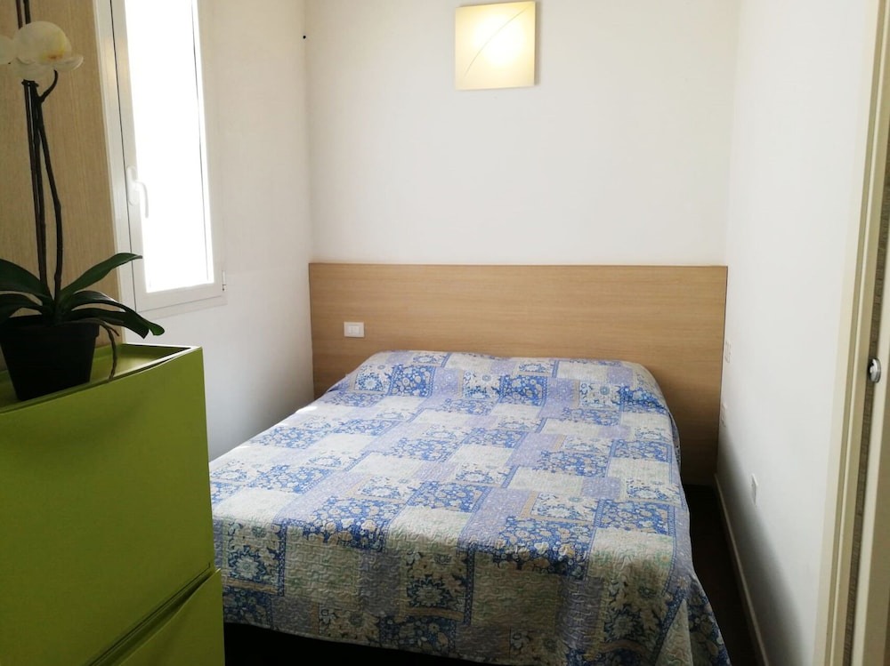 Comfort Apartment, 1 Bedroom, Ensuite, Annex Building