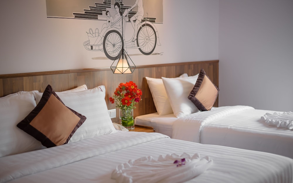 Family Triple Room, 1 Bedroom, City View photo 2
