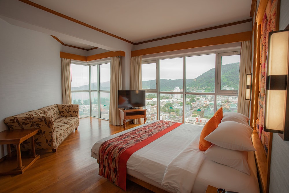 Executive Suite, 2 Bedrooms, Non Smoking, Partial Sea View photo 1