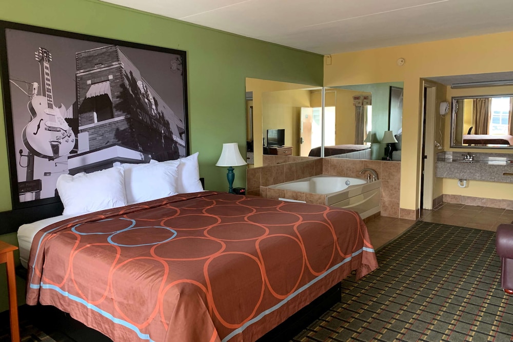 Room, 1 Queen Bed, Non Smoking - Photo 2