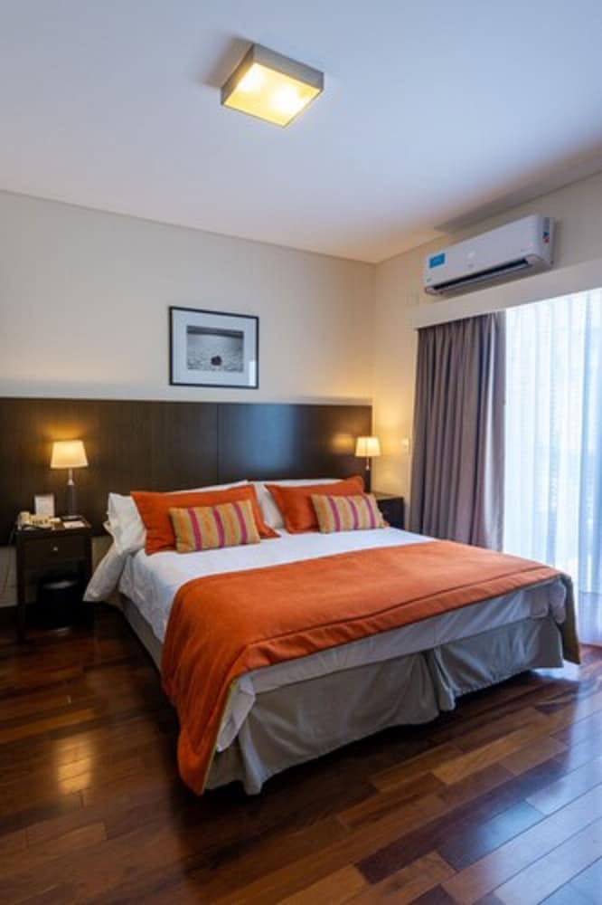 Standard Single Room, 1 Queen Bed photo 3