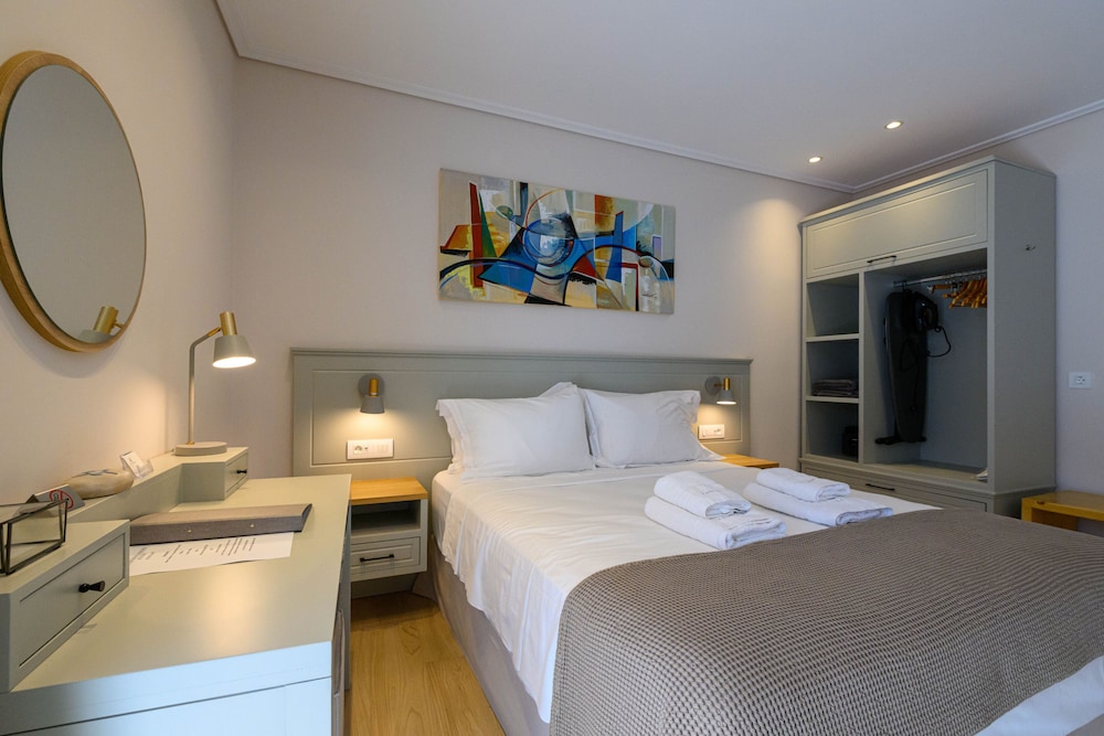 Junior Studio Suite (Alexander, Ground Floor) photo 1